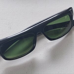 Vintage Black Unisex Rockabilly Sunglasses Green Glass  NOS